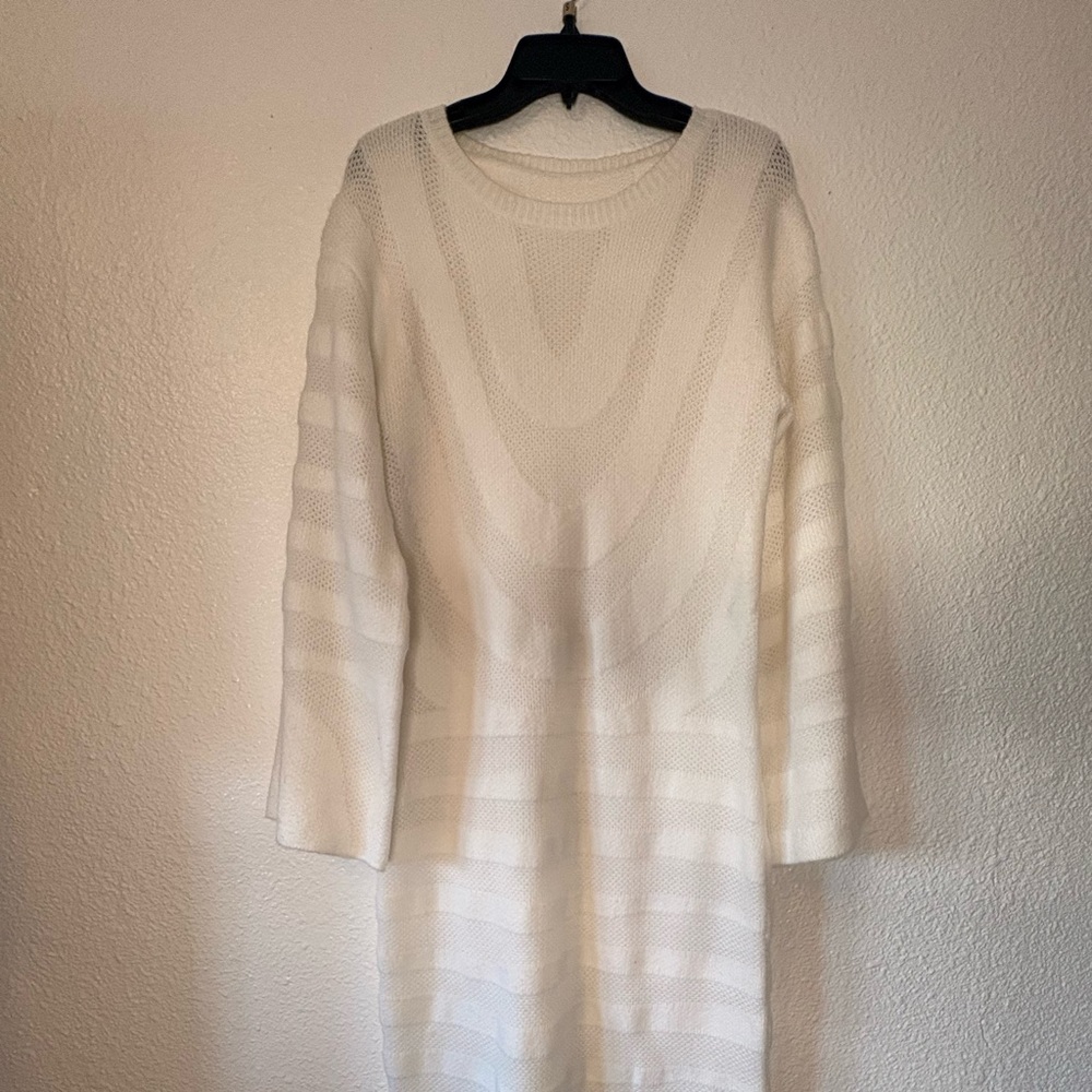 Elegant White Knit Dress